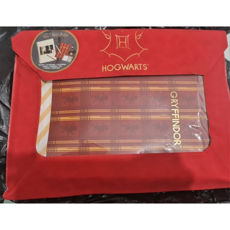 

Stationary Bag File Set Harry Potter Hogwarts Primark