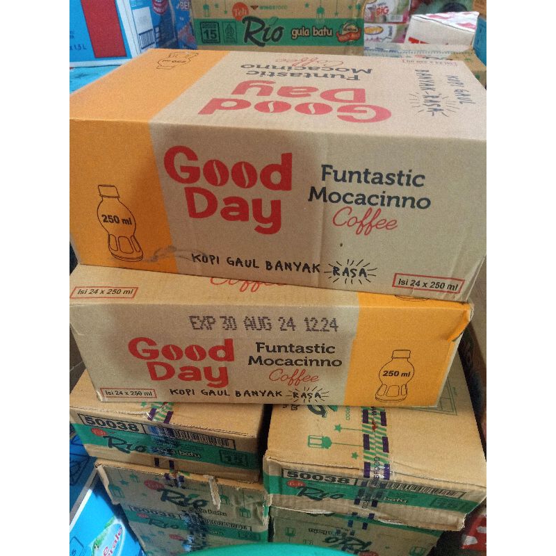 GOOD DAY MOCCACINO BOTOL 1 DUS ISI 24/250ML