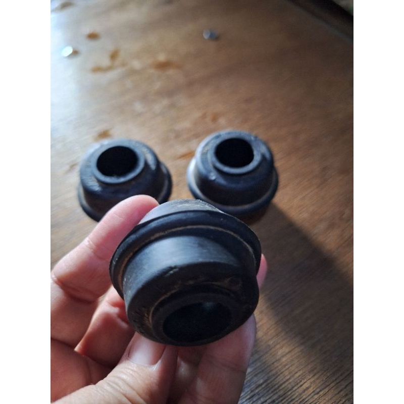 karet stabilizer suzuki Forsa SA 310 SA 410,HARGA PERBIJI