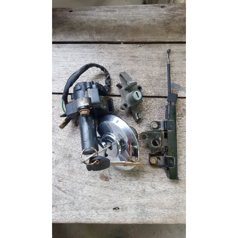 kunci kontak set tiref/tiger lama