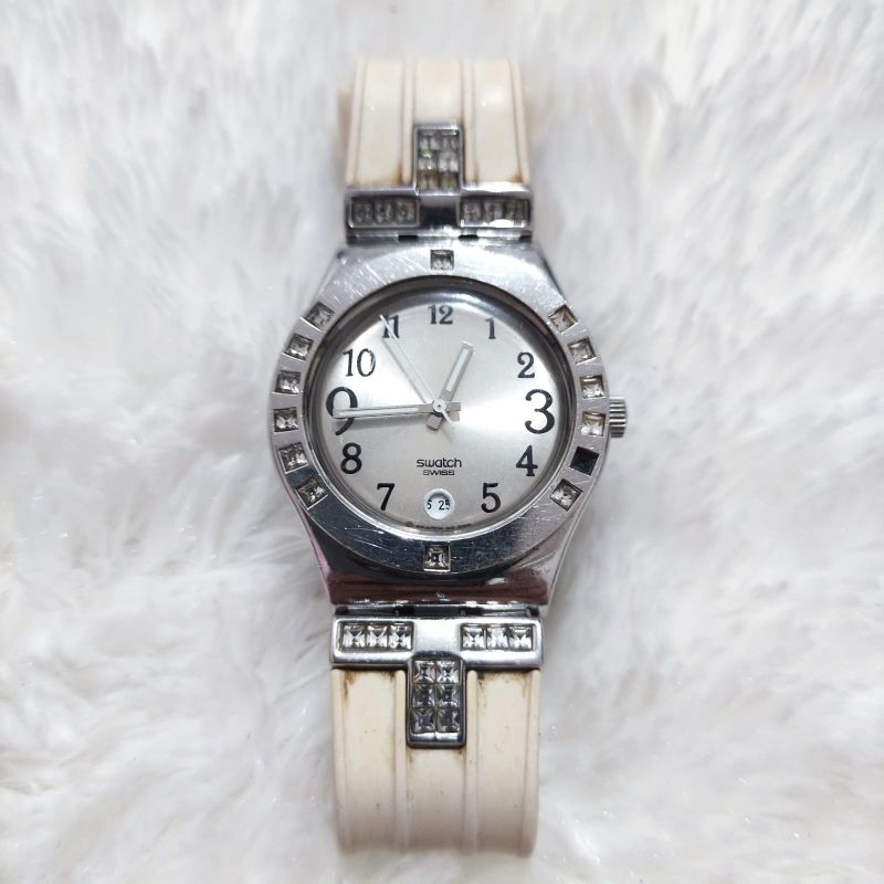 Jam tangan wanita SWATCH Irony