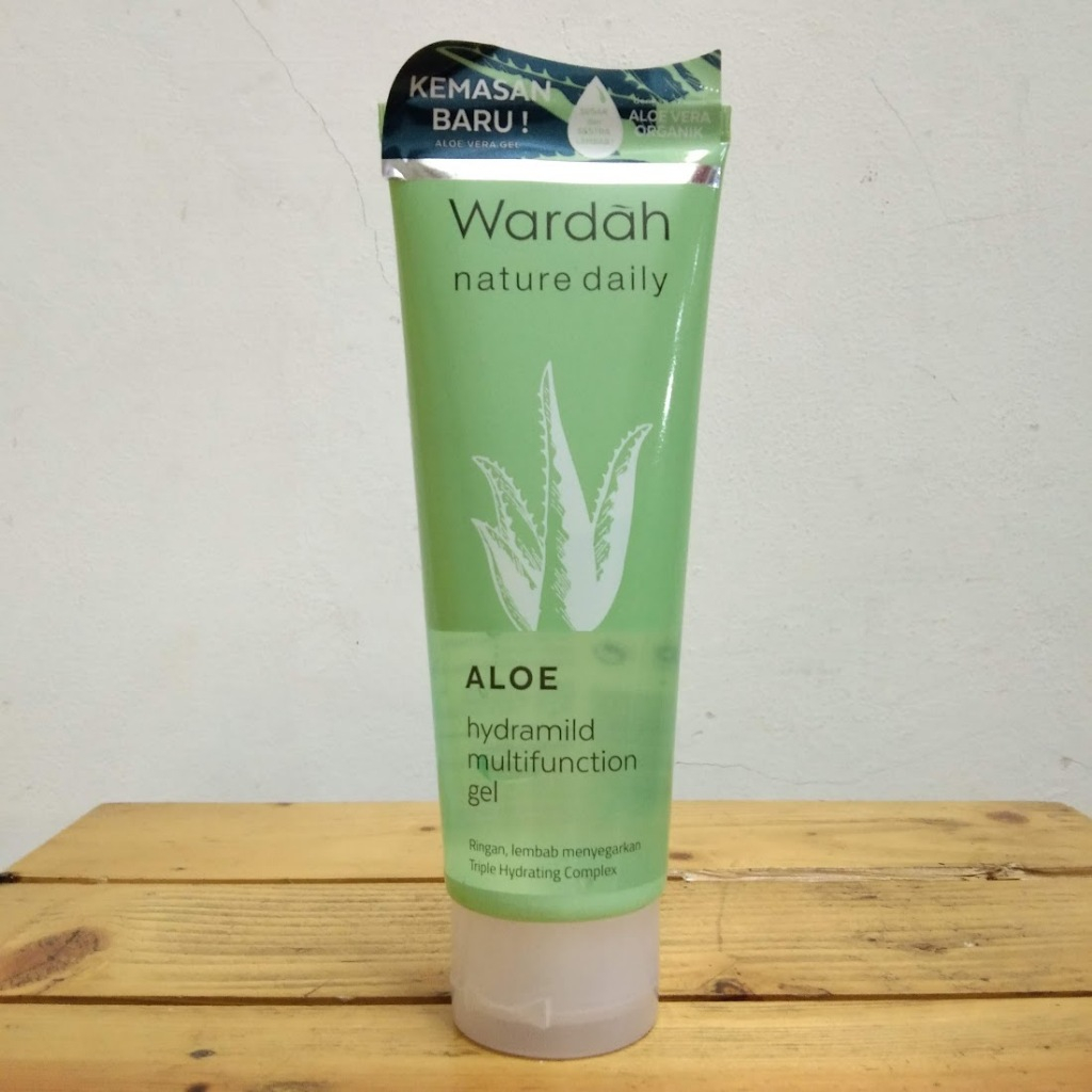 Wardah Nature Daily Aloe Vera Hydramild Multifunction Gel 100ML/Wardah Nature Daily Aloe Hydramild F
