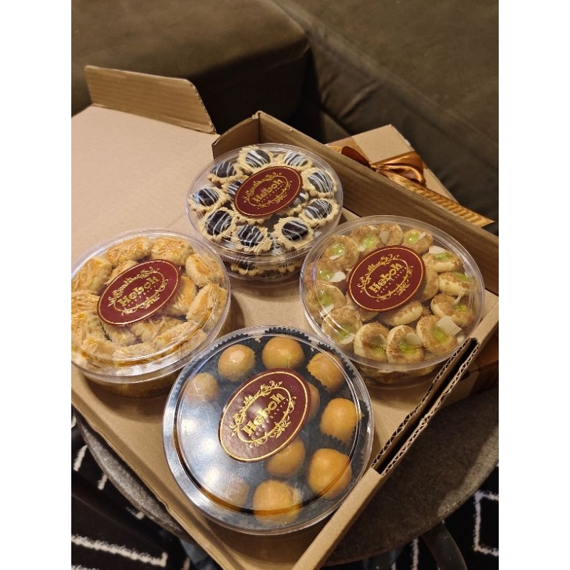 

Kue kering Hampers Sakura package by Heboh cookies
