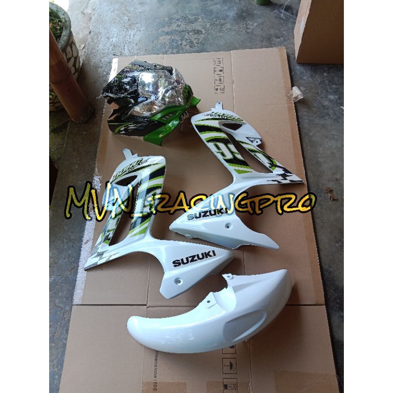 Paket murah ! Cover sayap dek + kepala set + spakbor SUZUKI SATRIA F FU LAMA BARONG 2013 stiker puti