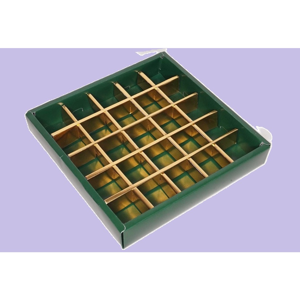 

Box Nastar / Kotak Nastar Hijau Sekat 20x20x3.5 (25sekat) tutup mika bening Box Lebaran