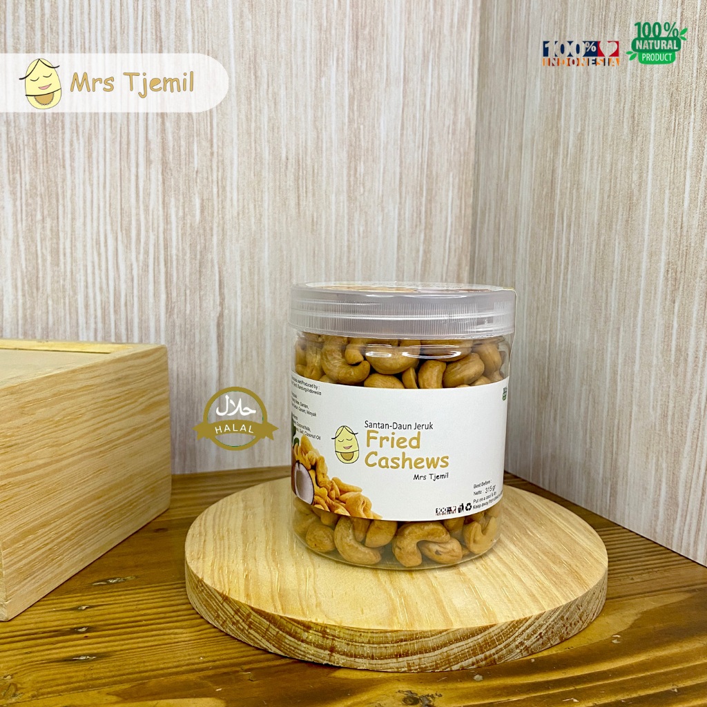 

M - SANTAN DAUN JERUK FRIED CASHEWS - Mrs Tjemil - Kacang Mete Goreng Santan Daun Jeruk Organik Premium Alami Mente Asin Garam Santan Kelapa Renyah Mede Cashew Nut Matang ukuran toples kecil Digoreng Cemilan Sehat Bergizi Natural Product Healthy Produk