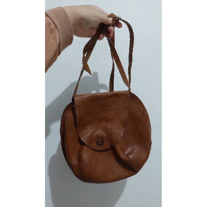 Prelove Tas Slempang Buccini