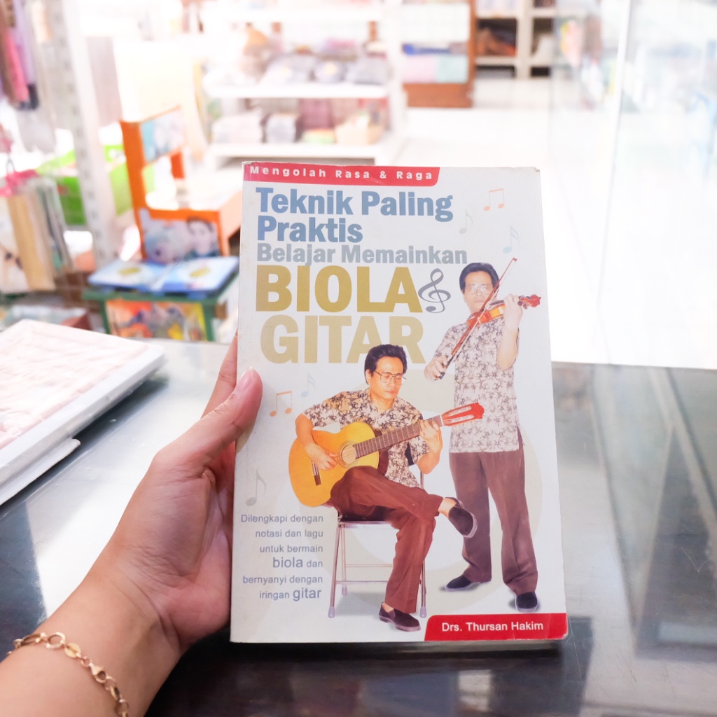 Buku Teknik Paling Praktus Belajar Memainkan Biola dan Gitar