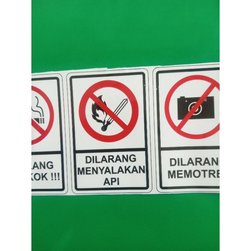 

Stiker Pom Mini Digital Larangan Memotret Dll Terlaris