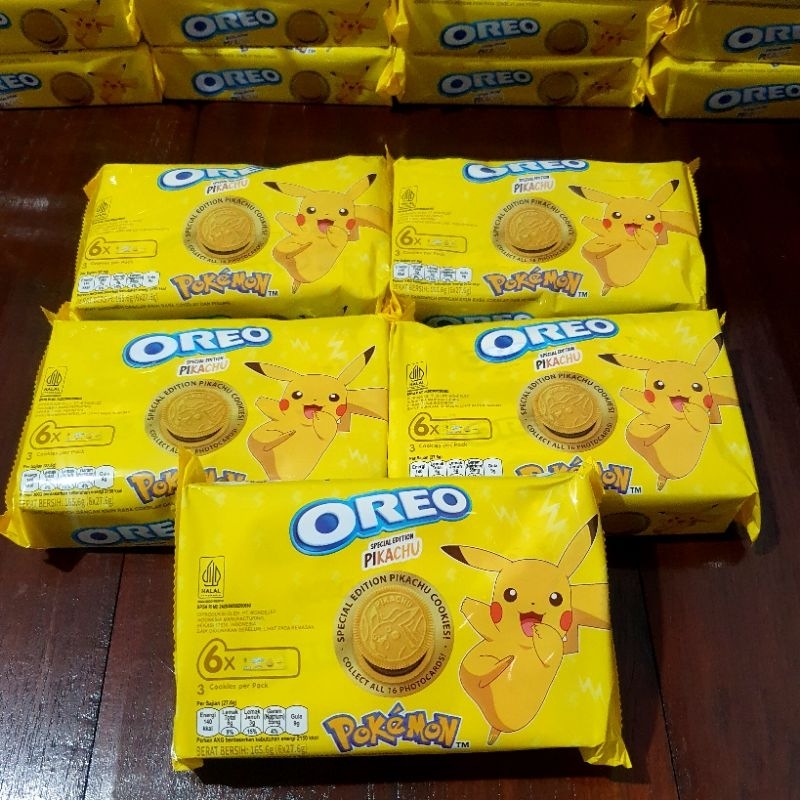 

BISKUIT OREO x POKEMON BERHADIAH KARTU / PHOTOCARD HALAL RASA CHOCO BANANA ISI 6 PACK LIMITED TIME SPECIAL EDITION RARE CARD TCG PIKACHU Hologram Pokeball Edisi Choki Holo Langka Chokichoki Charizard Batik Go Coklat Pisang SR SSR SAR HR VANILA SUSU