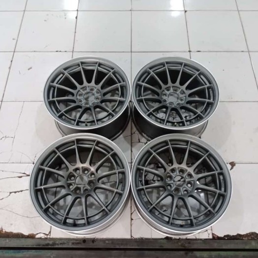 Velg Mobil Bekas Ring 17 Lubang 4 ENKEI SPIDER R17X7,5-8,5 8X100-114,3 ET42-38