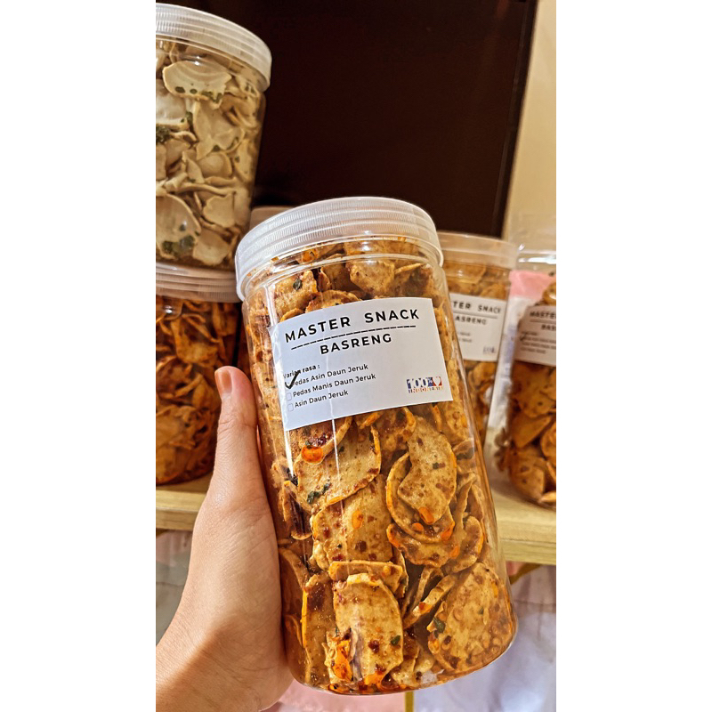 

Basreng Chili Oil Pedas Asin Aroma Daun Jeruk 250gr
