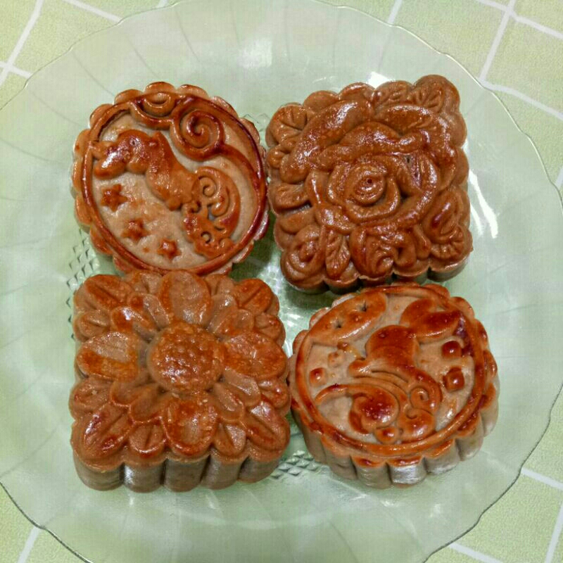 

Kue bulan Tong Chiu Pia