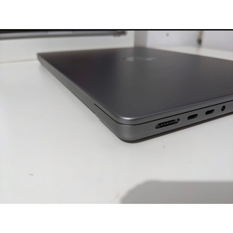 Macbook M2 Pro RAM 16GB SD 512GB