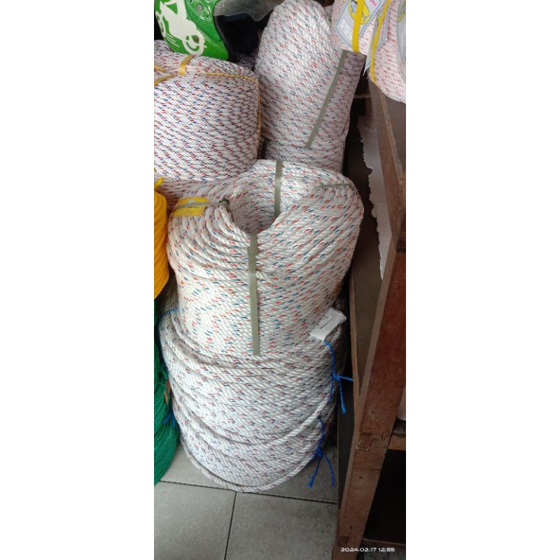 

tali nilon serbaguna