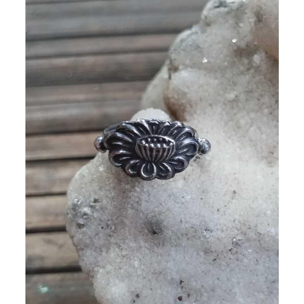 Cincin Ukir Lotus Kuno Ring Perak Lawasan