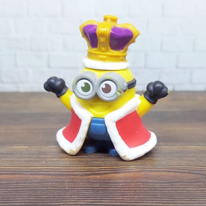 Figure Minion king bob mcd happy meal / minion raja