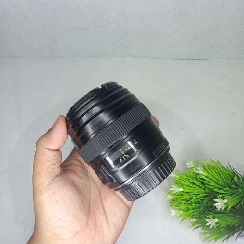 lensa canon 85mm f1.8 usm