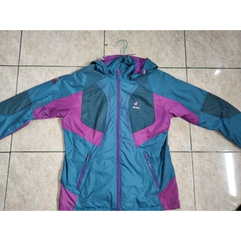 jaket outdoor deuter