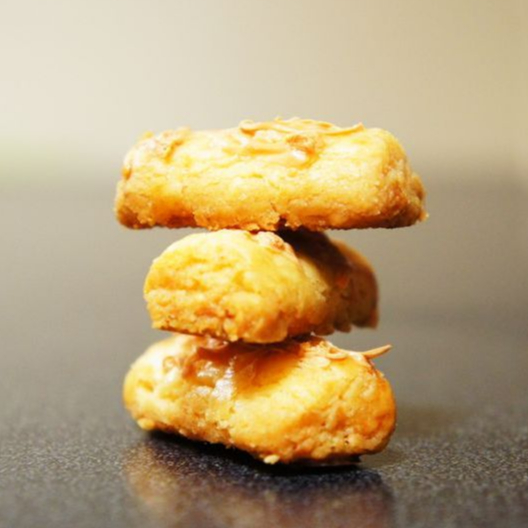 

[SIAP DIANTAR] Kue Kastengel Premium / Kue Kering Cantik / Kue Lebaran