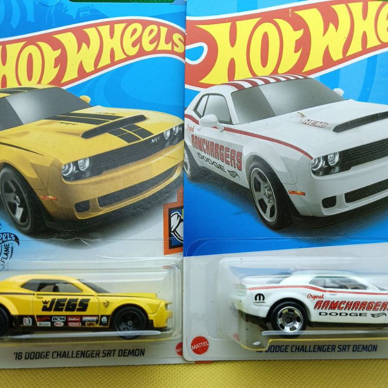 Hot Wheels 18 Challenger SRT Demon