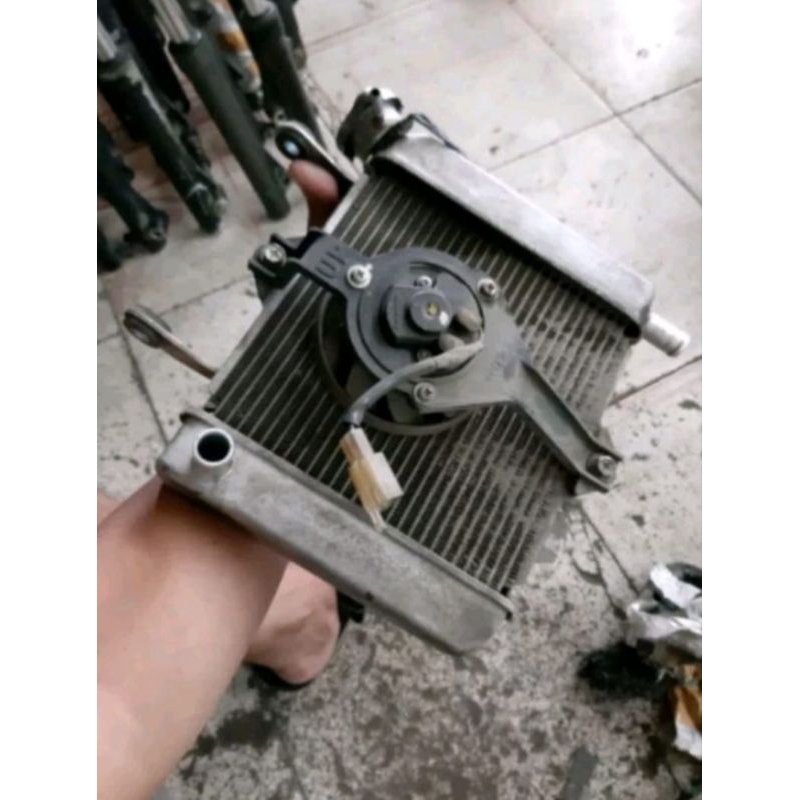 Radiator+Kipas Satria fu injeksi/Gsx 150r Original Copotan