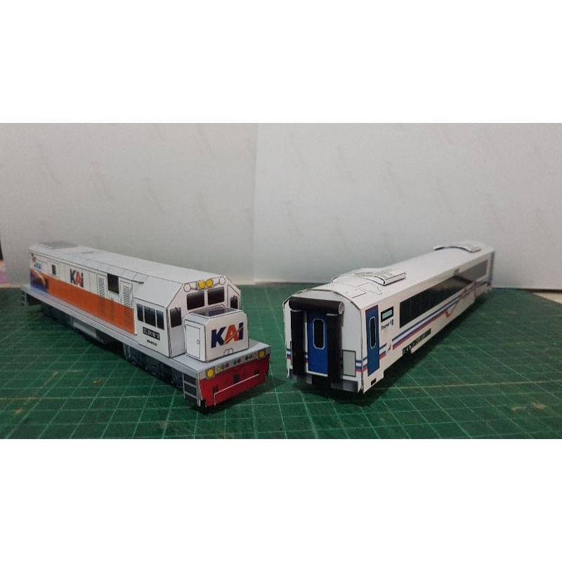 DIY Pola Papercraft Kereta Api Kertas