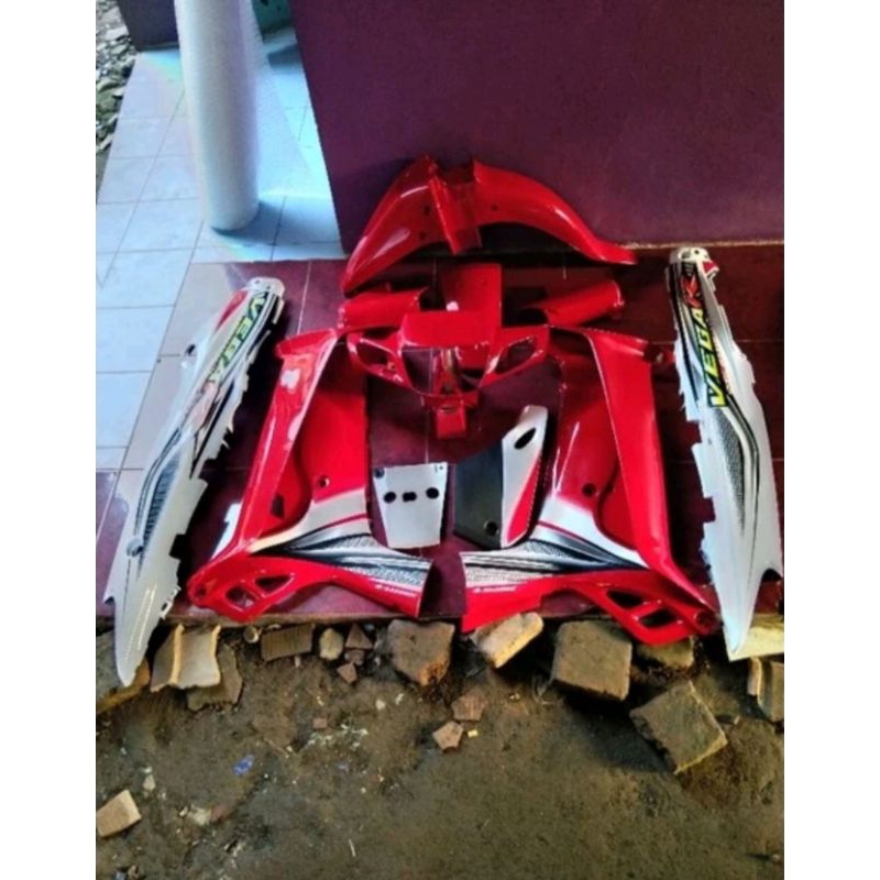 Cover bodi body samping full set halus body halus vega r vega lama tahun 2001-2003 warna merah putih