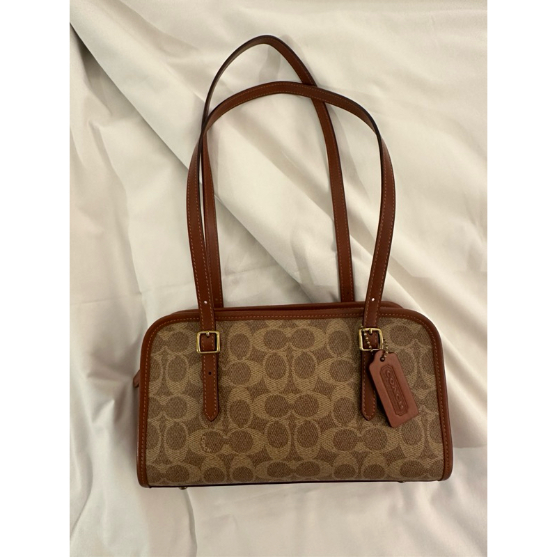 Coach Swing Zip (original butik Indo)
