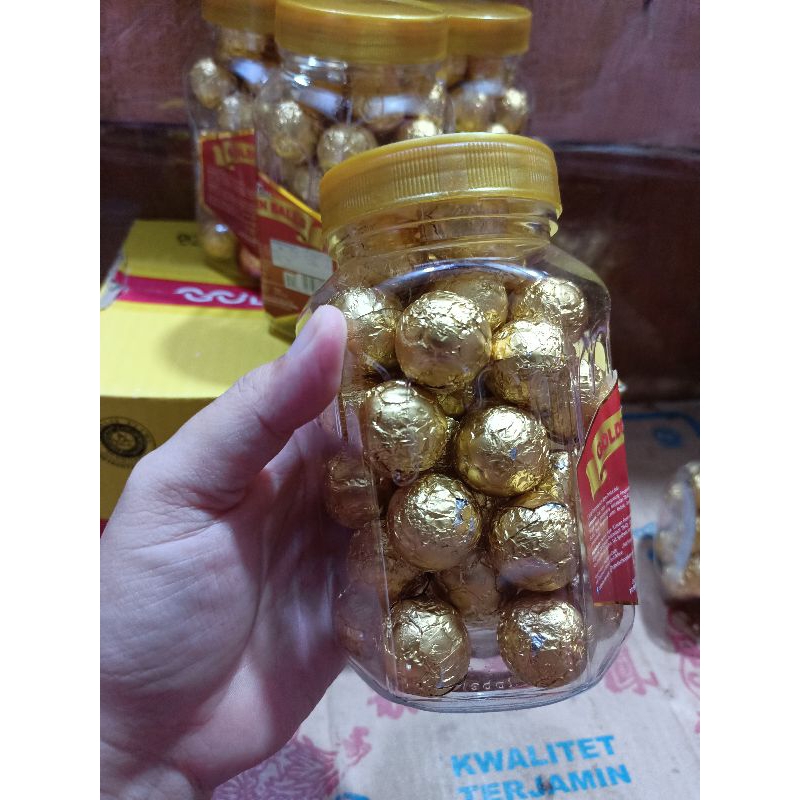 

coklat golden ball