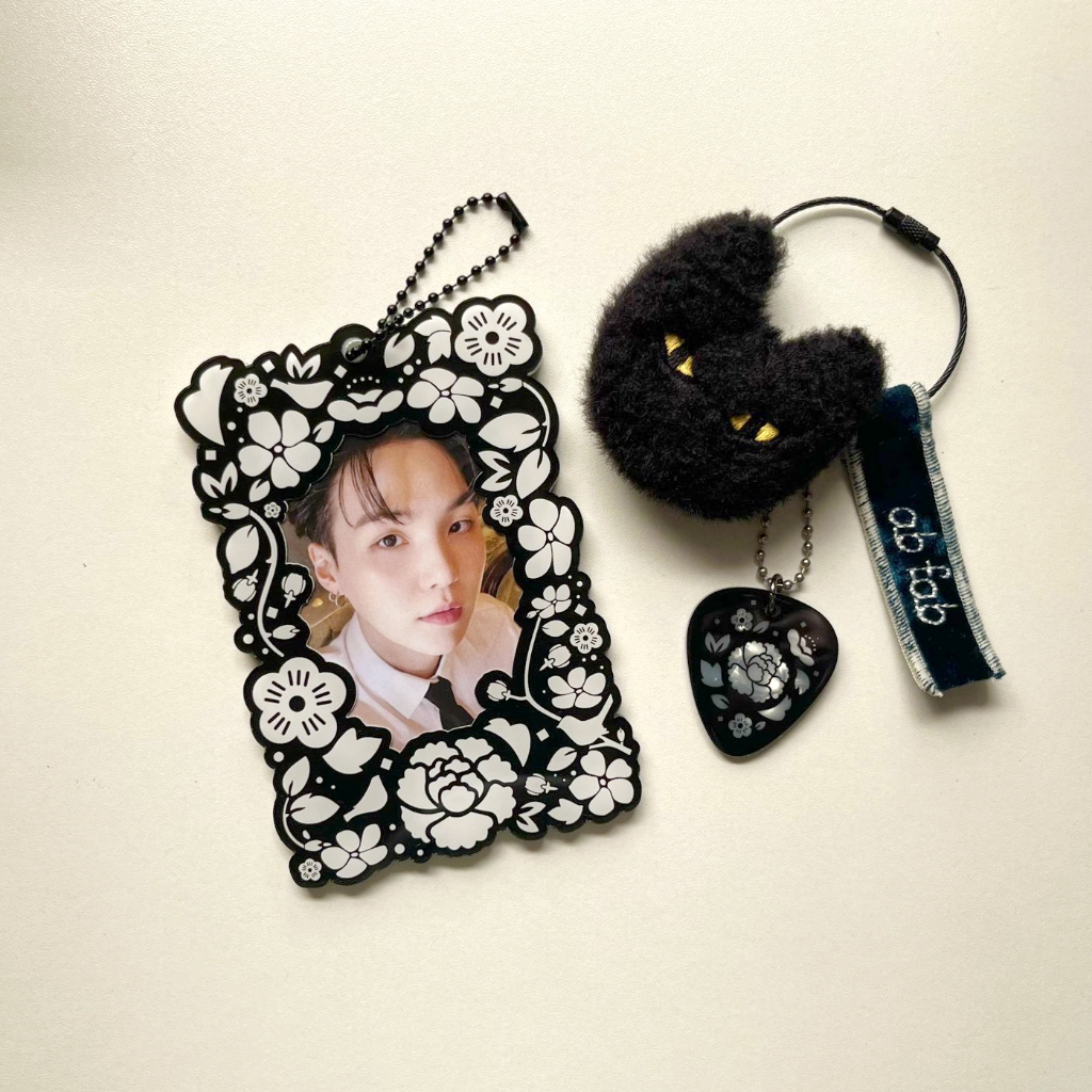 

[POPSINSTUDIO] Agust D Lotus BTS Big Acrylic Card Holder Cahol Photocard Polaroid PC Frame Tag ID Card Case