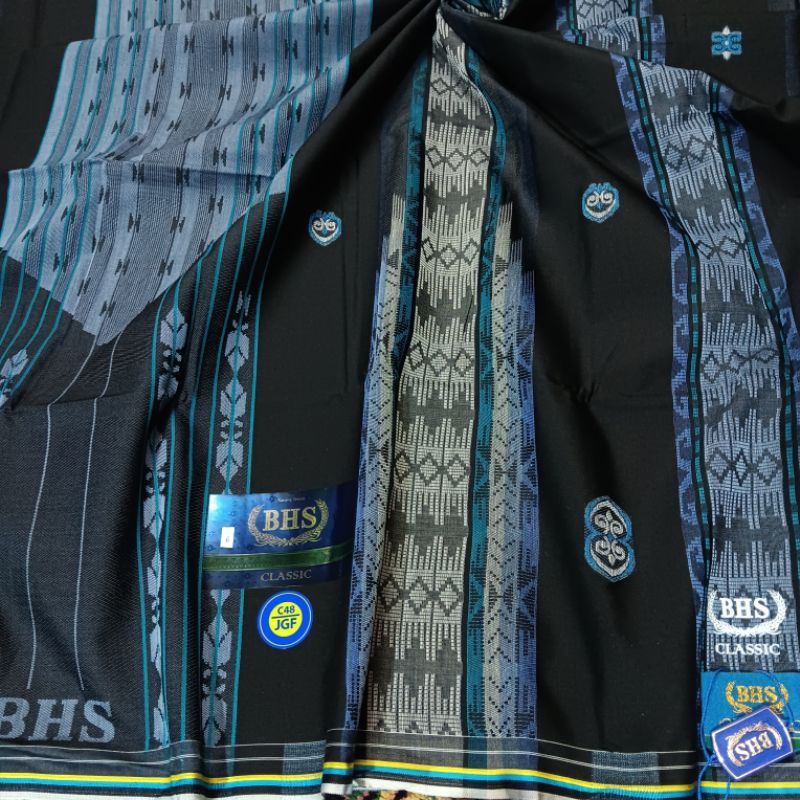 SARUNG BHS CLASSIC GOLS C48 JGF 6 HITAM JACQUARD