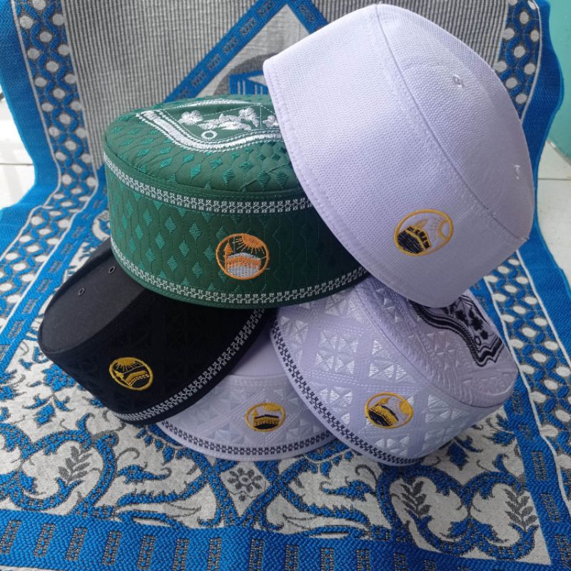 PECI ASSAGOFAH LOGO KA'BAH Peci Asagopah Ka'ba putih hitam Peci Putih Dewasa Anak Peci Hitam Dewasa 