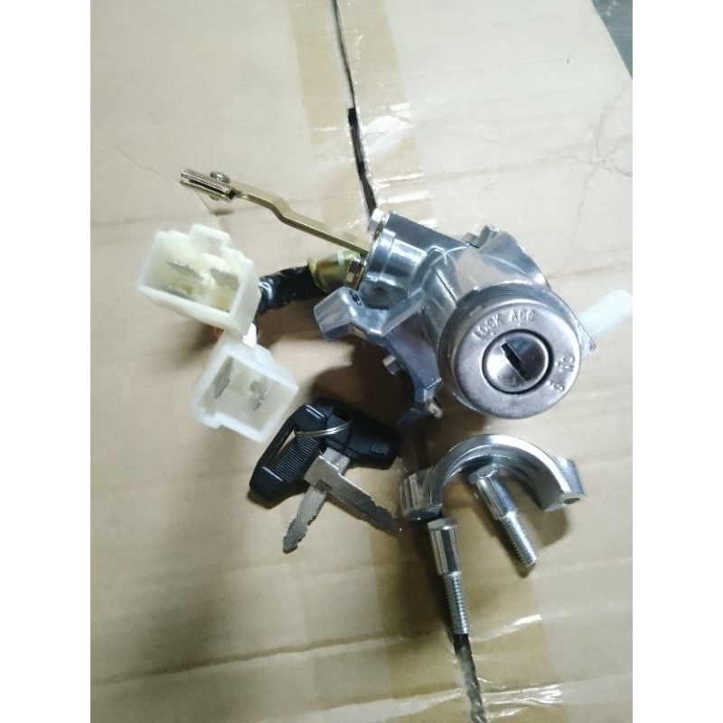 KUNCI KONTAK IGNITION SWITCH ASSY  MITSUBISHI FUSO FIGTHER