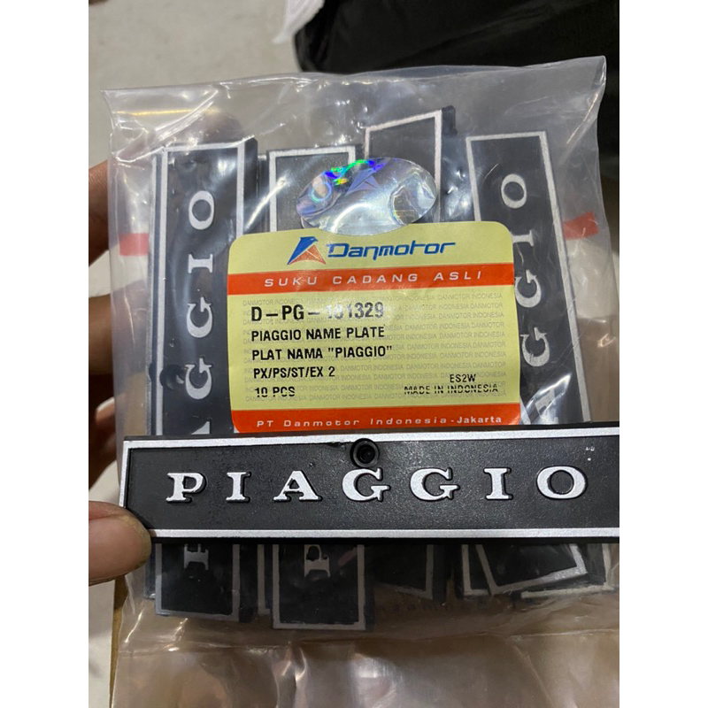 emblem piaggio hidung vespa px strada ps exclusive