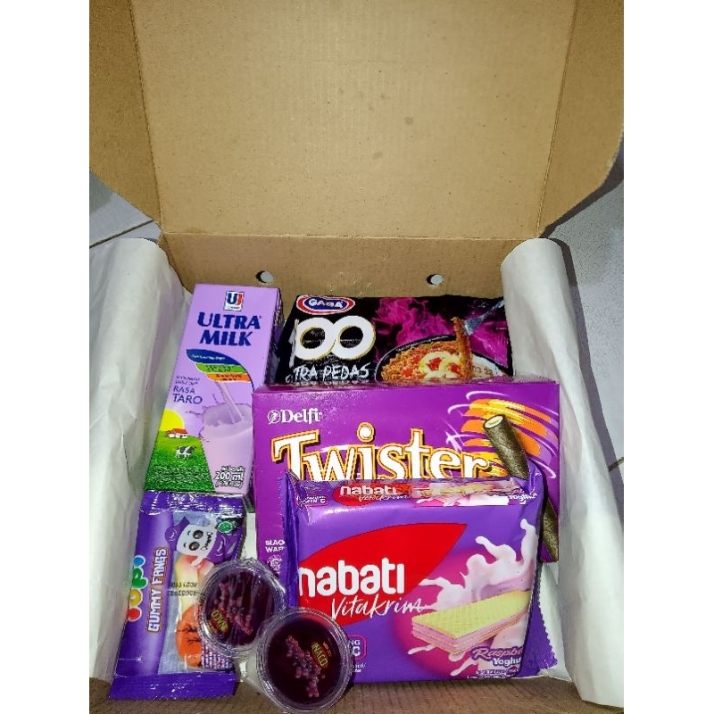 

Snack Box/ Gift Snack/ Hampers Lebaran/ Hampers Ultah/Birthday Murah Malang
