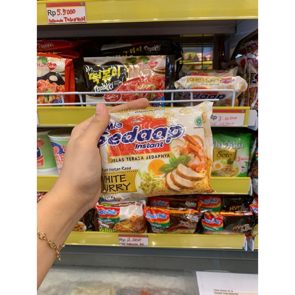 

SEDAP Mie White Curry