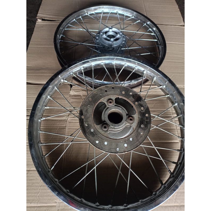velg jari-jari Silver 1set Suzuki Shogun Sp 125 satria Fu PNP rakitan