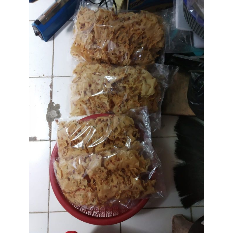 

Peyek Kacang Tanah / Peyek Kacang Hijau / Peyek Rebon