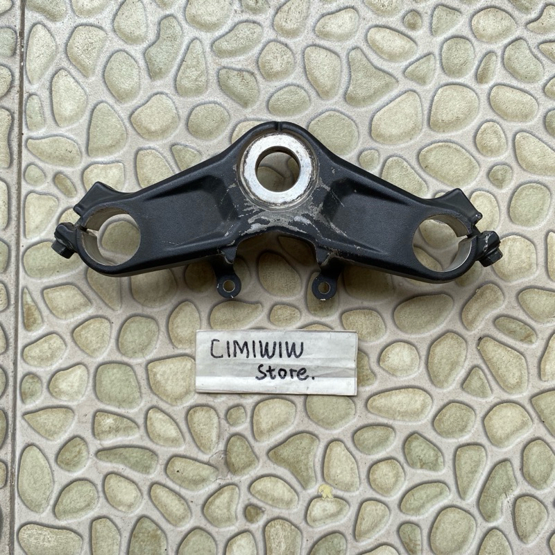 SEGITIGA T ATAS HONDA CBR 150 R LED ORIGINAL