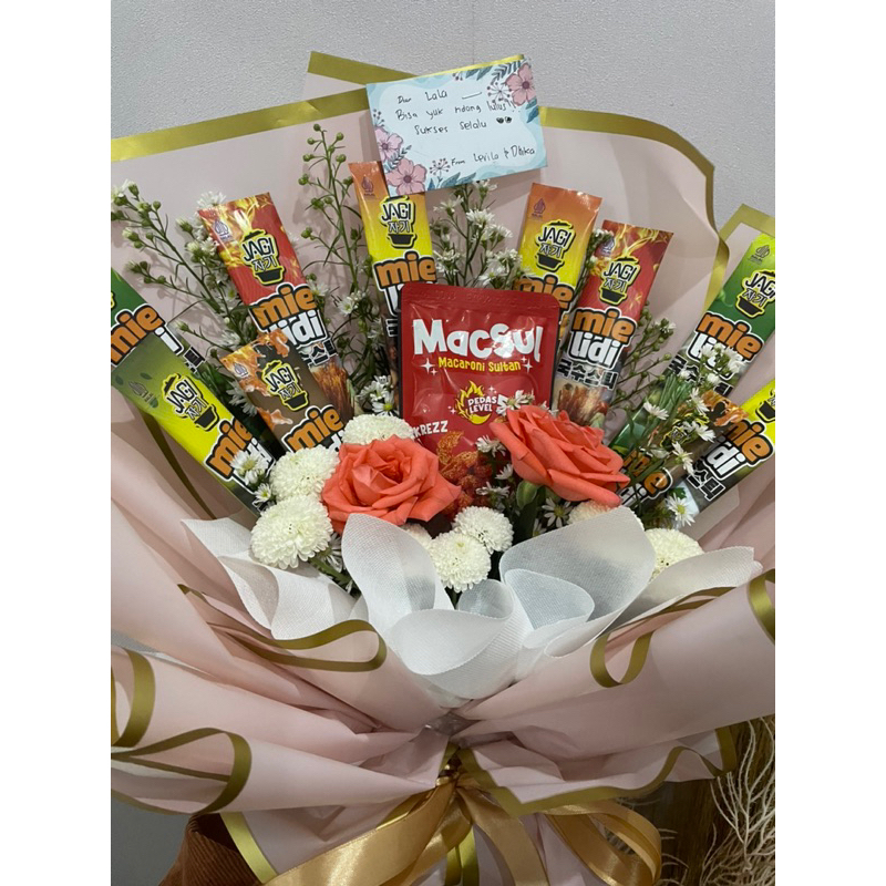 

Bucket Snack / Hadiah Wisuda/Anniversary/Kado Ultah