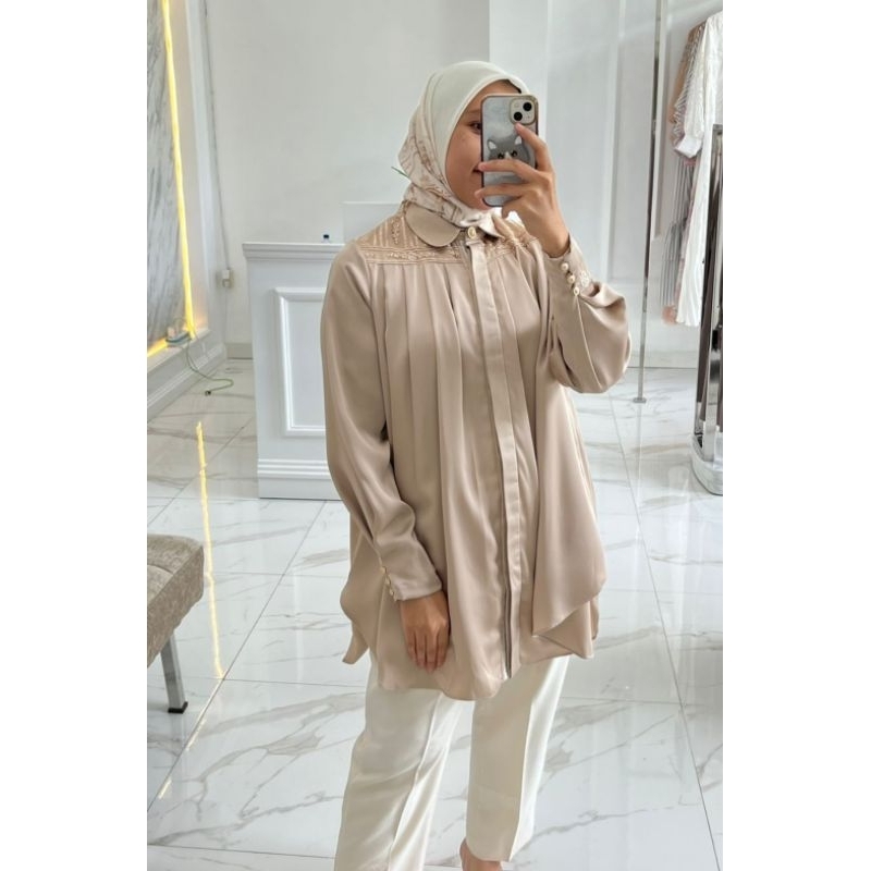 Shania Top by Ayudyahandari