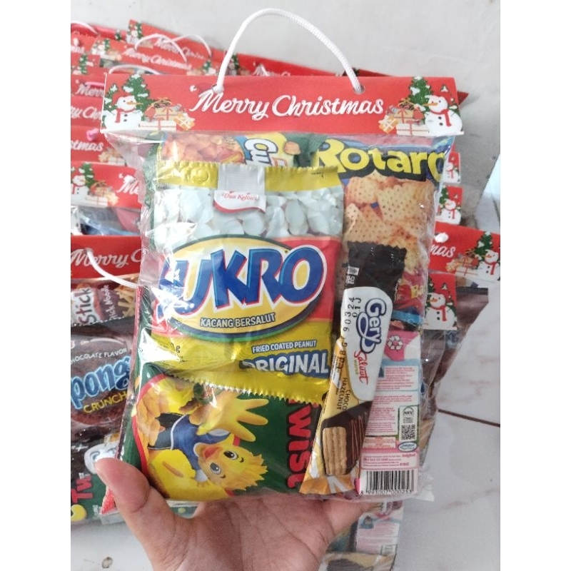 

Custom Snack Natal/Bingkisan Snack Natal/Hampers Natal/Bingkisan Snack Christmas/Hampers Christmas/Bingkisan Snack Natal/Souvenir Natal/Paket Hampers Natal Anak