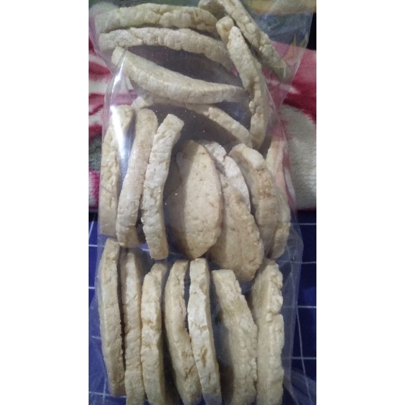 

kemplang kelempang kulit ikan asli palembang krenyes gurih 1/2 kg