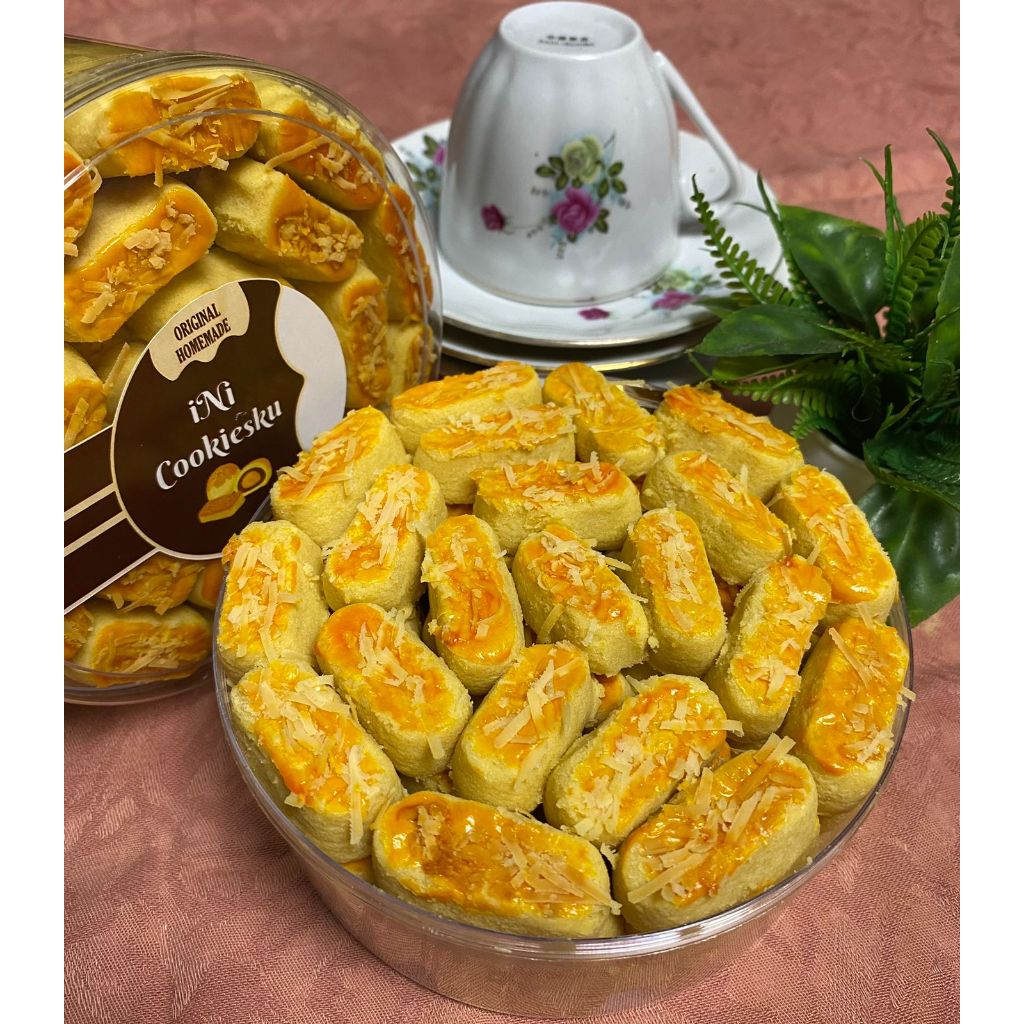 

KUE KERING LEBARAN KASTENGEL