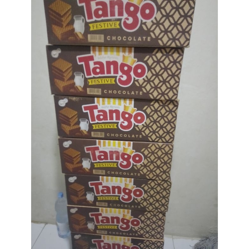 

tango wafer kaleng 270gr