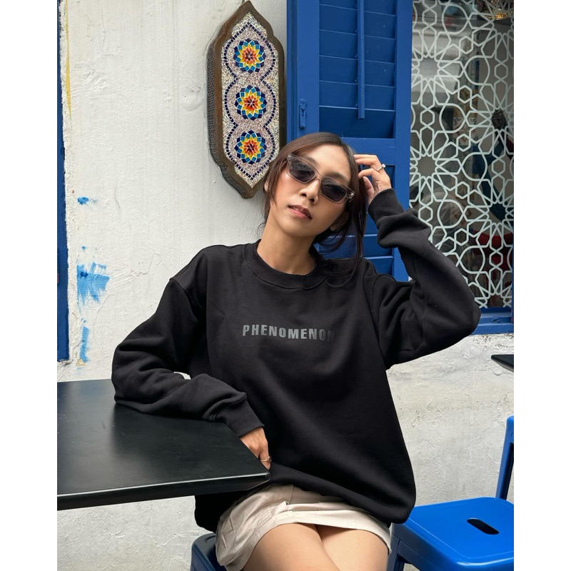 HEAVYWEIGHT SWEATER CREWNECK PHENOMENON PHRASE