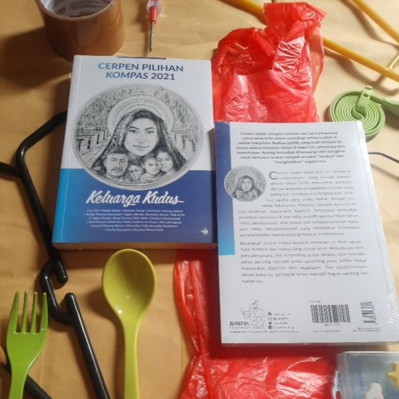 CERPEN PILIHAN KOMPAS 2021 KELUARGA KUDUS