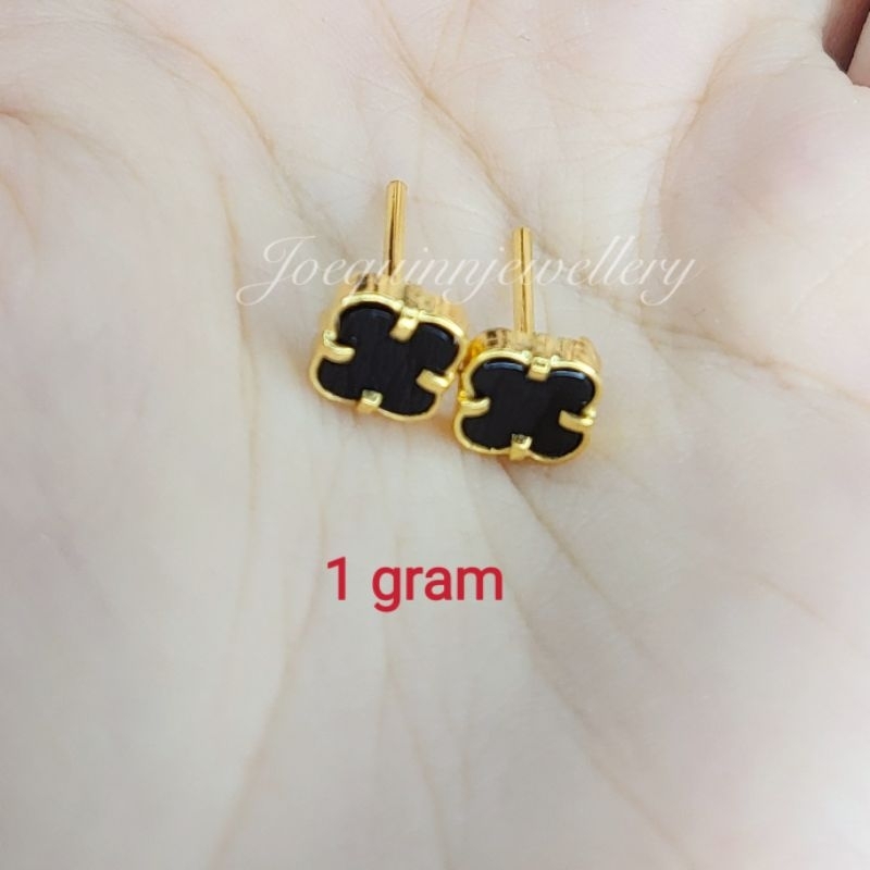 giwang clover emas muda