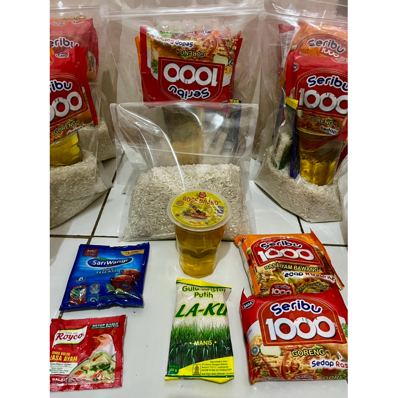 

Paket berbagi sembako